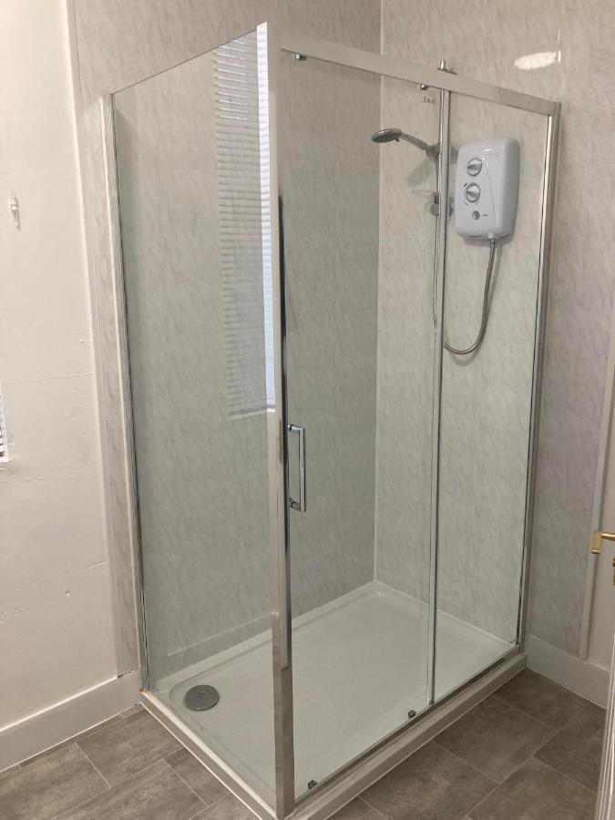 Agapi Apartment - Sea View Sleeps Ten بلاكبول المظهر الخارجي الصورة